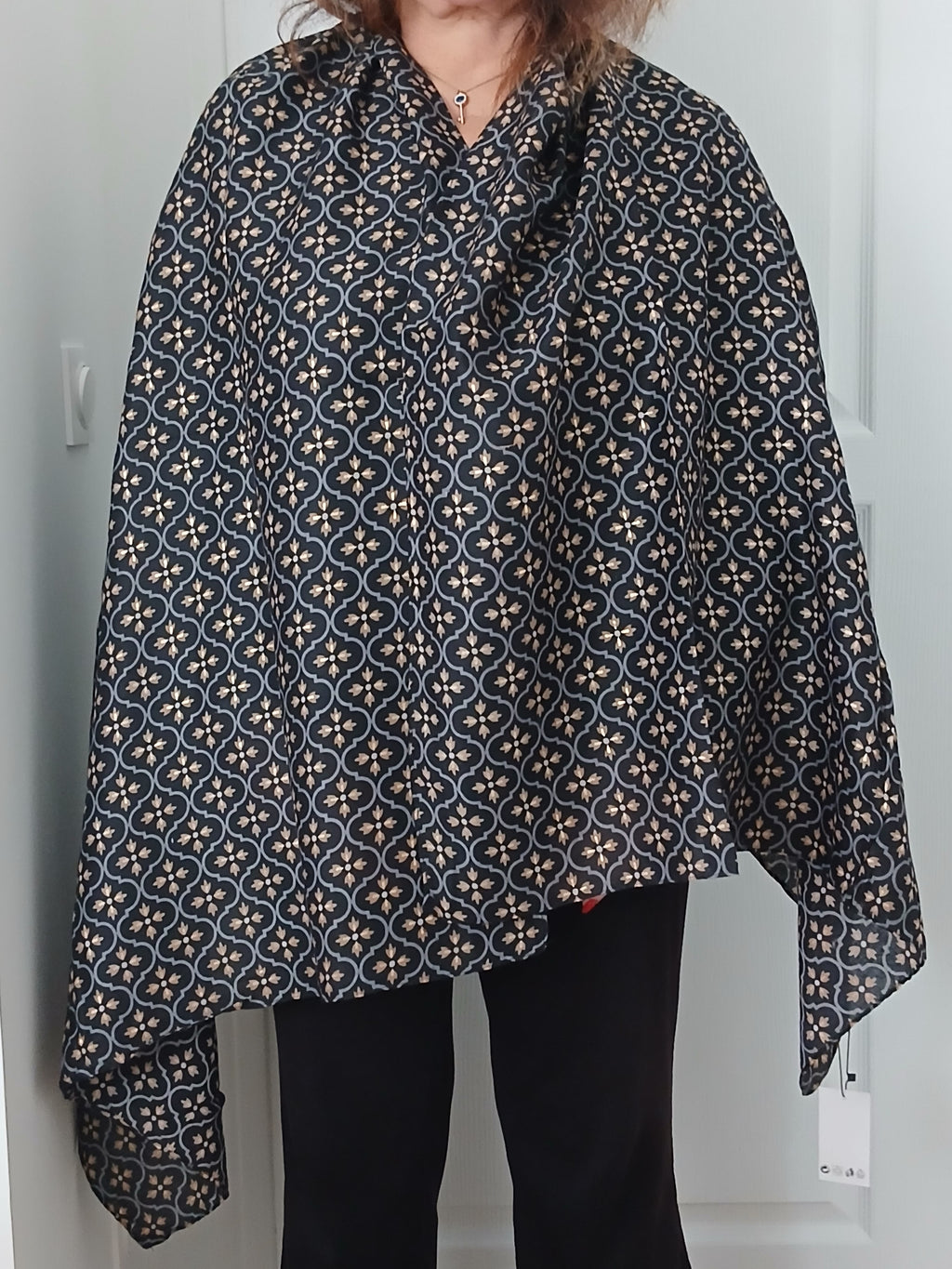 Foulard Treillis Noir Doré
