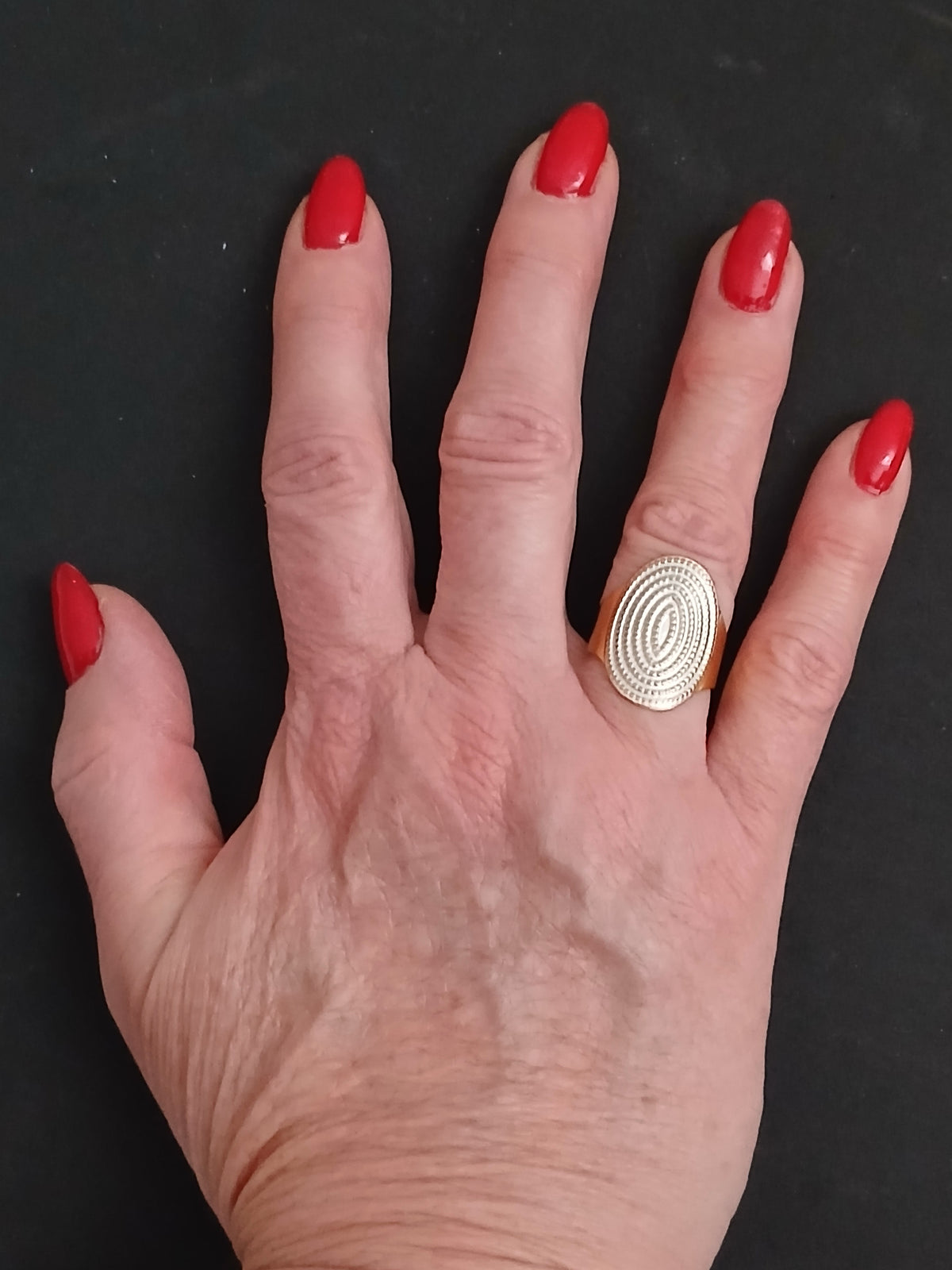 Jolie Bague Réglable Ovale Dorée Cercles