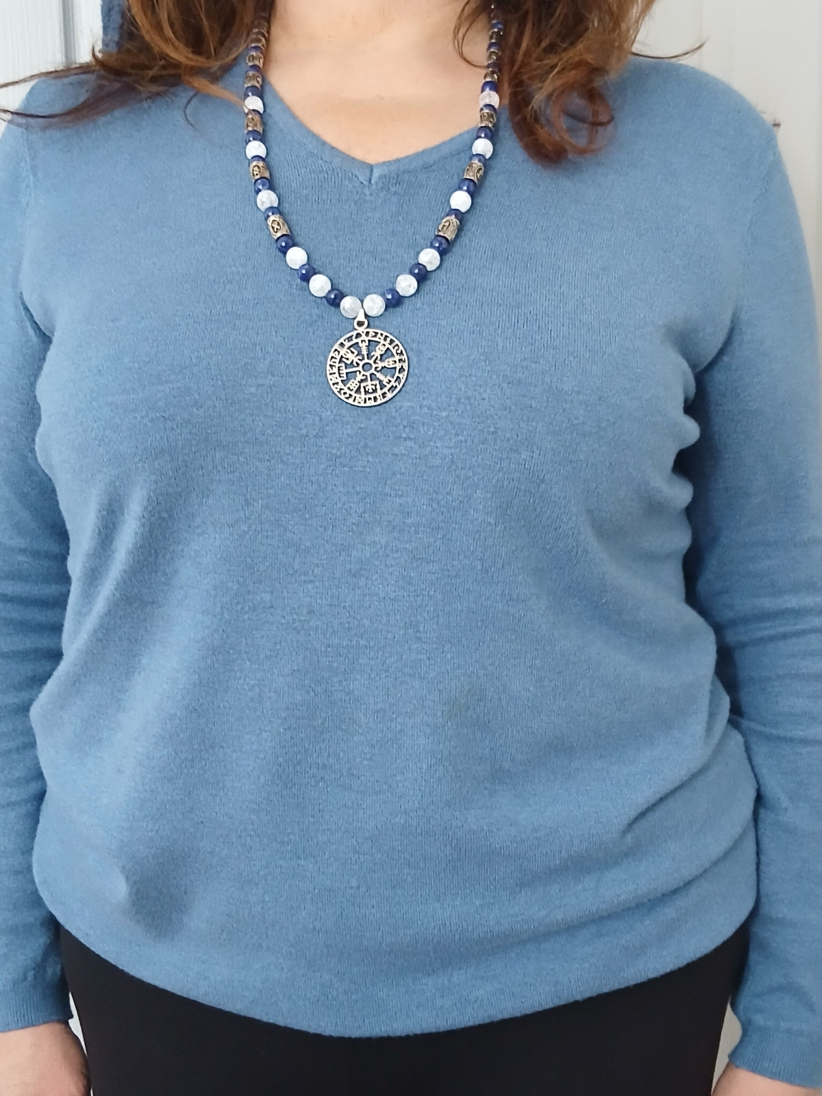 Magnifique Collier Runique Viking Lapis-Lazuli et Pendentif Vegvisir