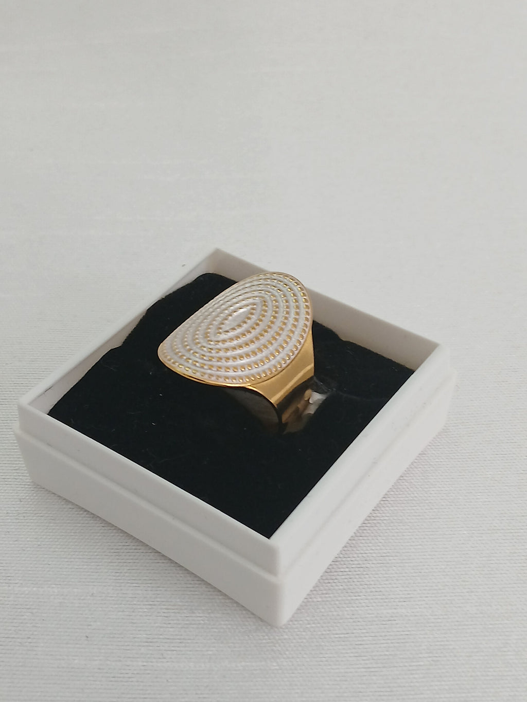 Jolie Bague Réglable Ovale Dorée Cercles