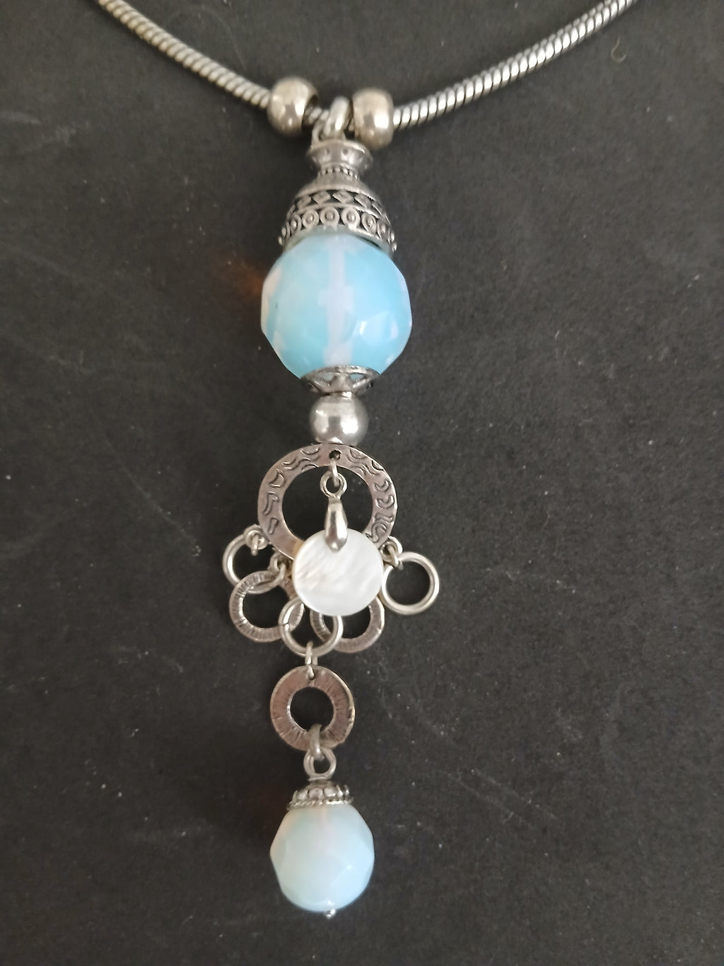 Joli Collier Pendentif Opaline & Filigrane Argenté